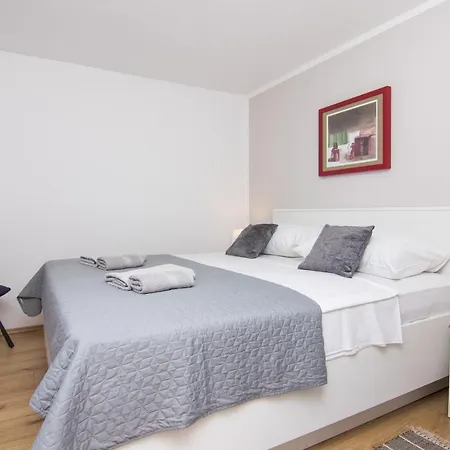 Apartment Mara Krk Town