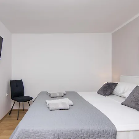 Mara Apartment *