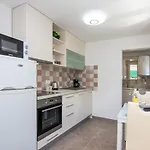 Mara Apartman