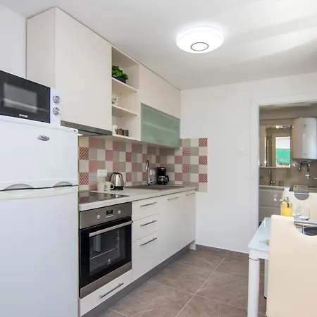 Mara Apartment