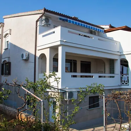 Mara Krk Town